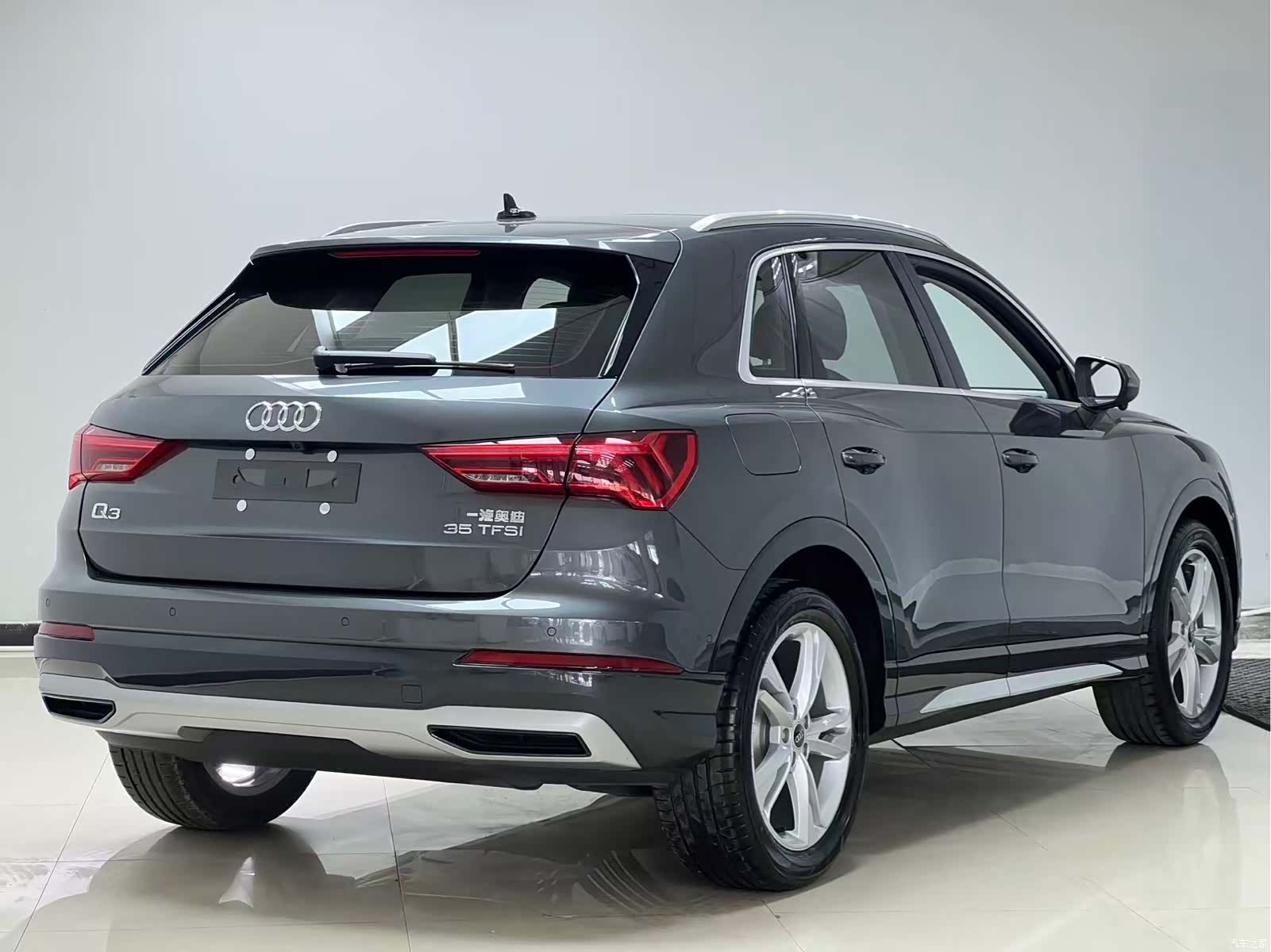 Audi Q3, 2022 6