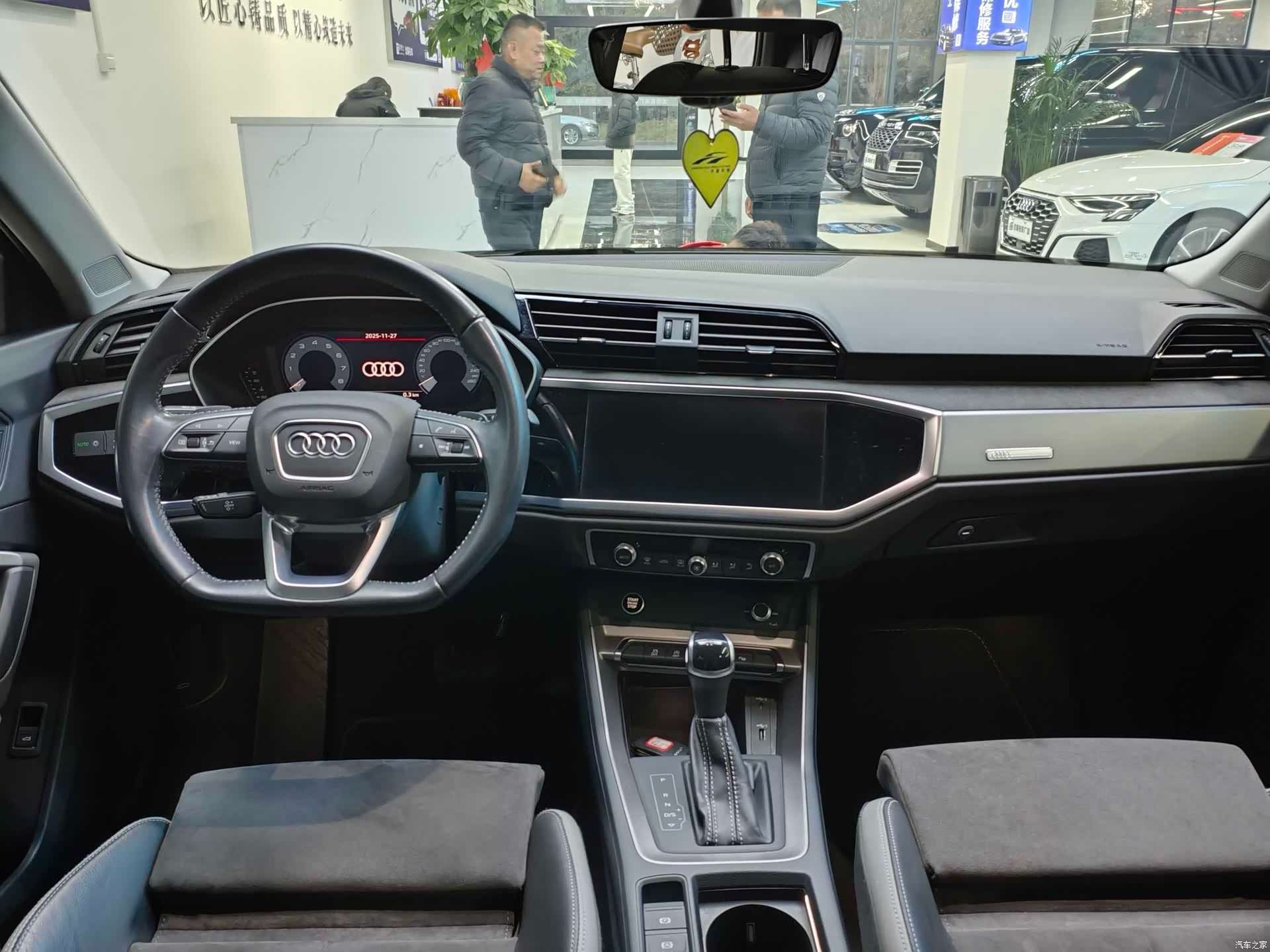 Audi Q3, 2021 4
