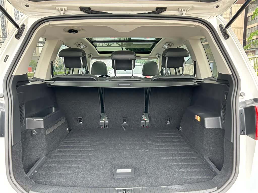 Volkswagen L, 2017 6