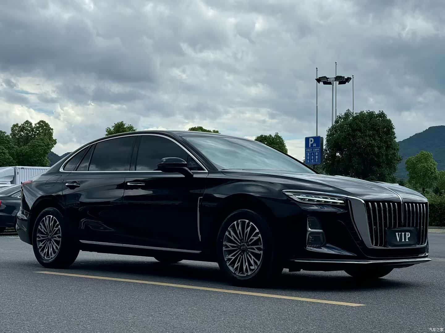 Hongqi H5, 2025 3