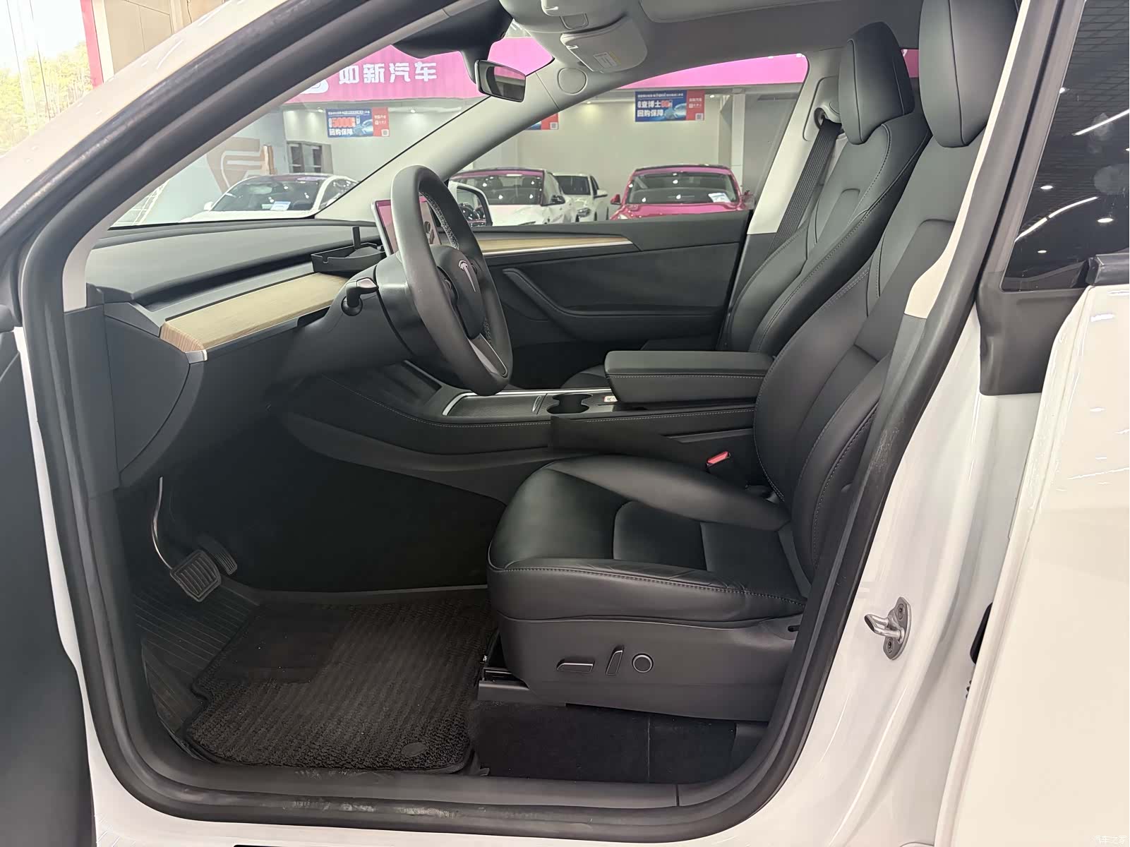 Tesla Model Y, 2023 11