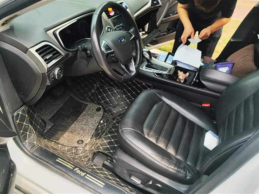 Ford Mondeo Ford Mondeo