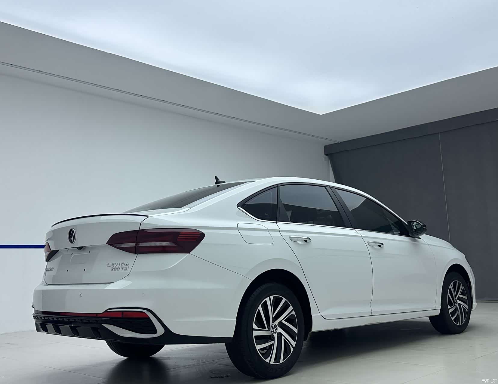 Volkswagen Lavida, 2023 6