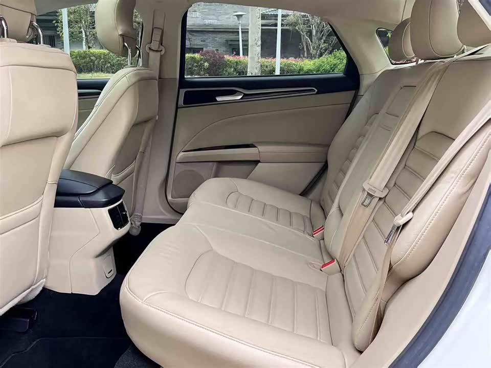 Ford Mondeo Ford Mondeo