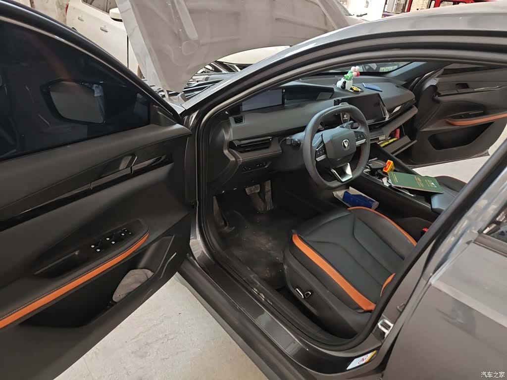 Changan UNI-V, 2023 14