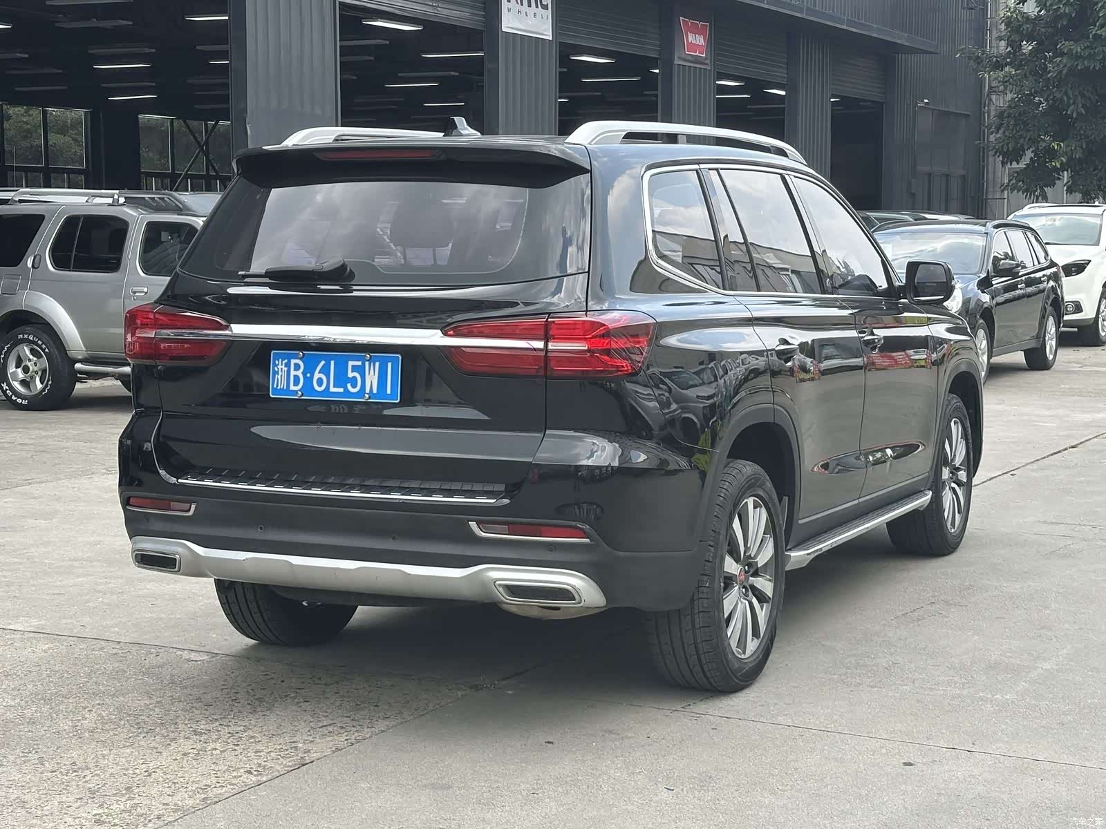 Roewe RX8, 2018 13