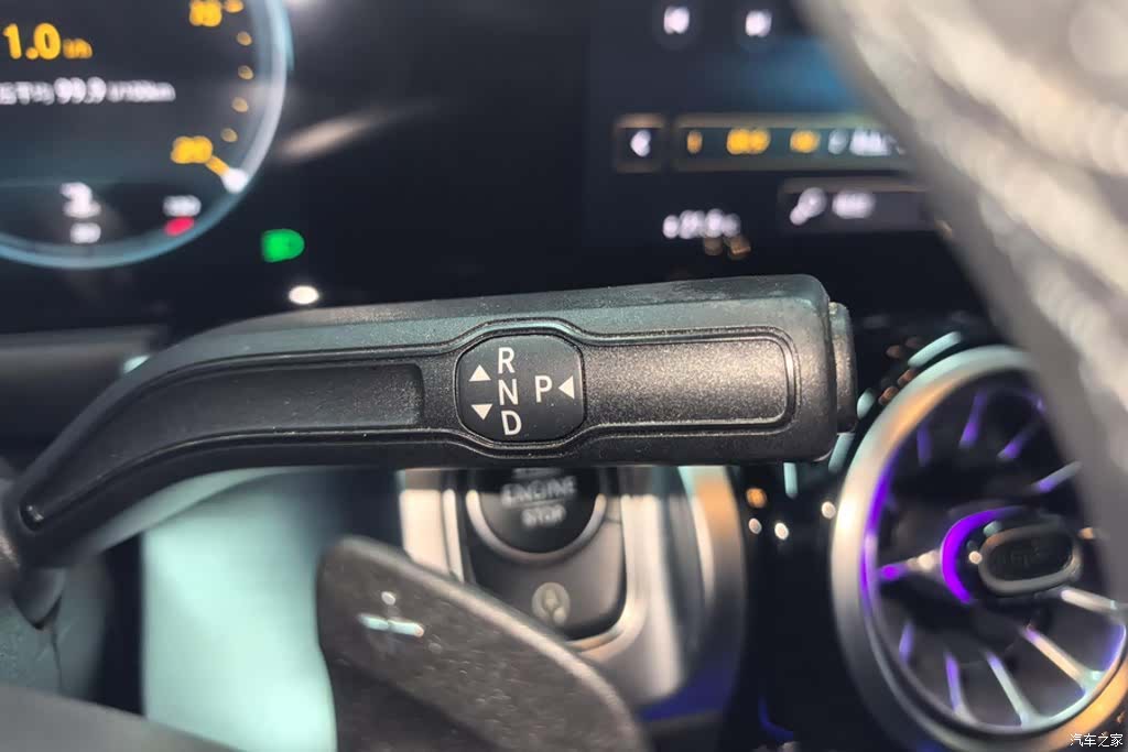 Mercedes-Benz GLB, 2022 16