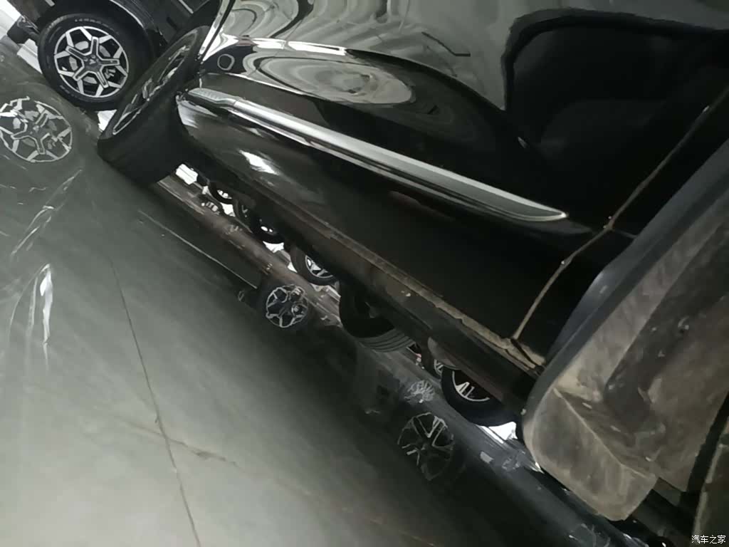 Hongqi HS3, 2025 21