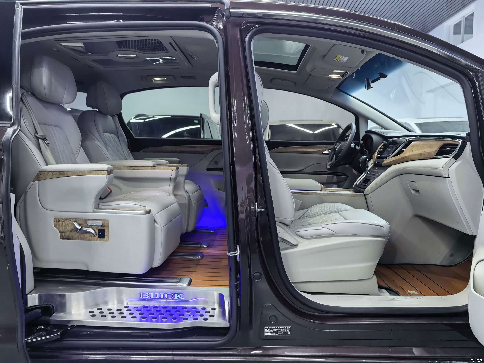 Buick GL8, 2019 10