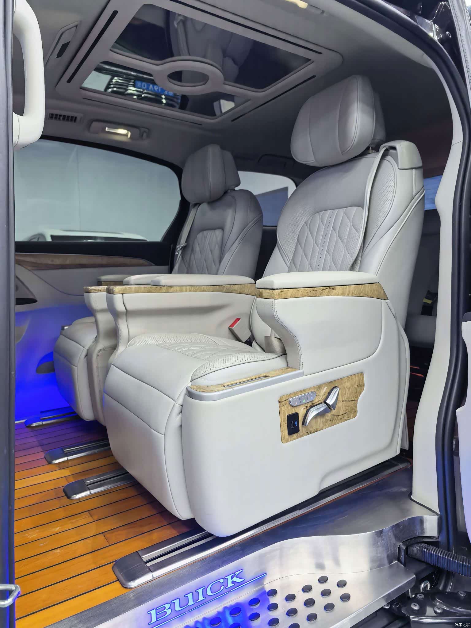 Buick GL8, 2019 все фото