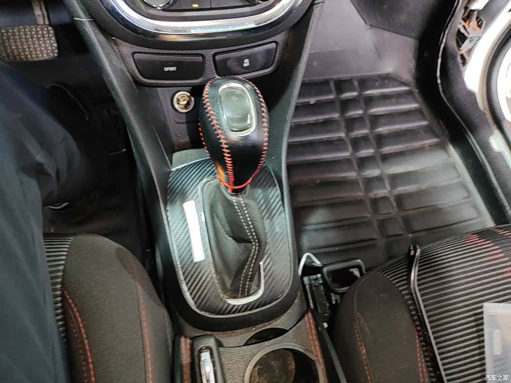 Buick Encore, 2015 10