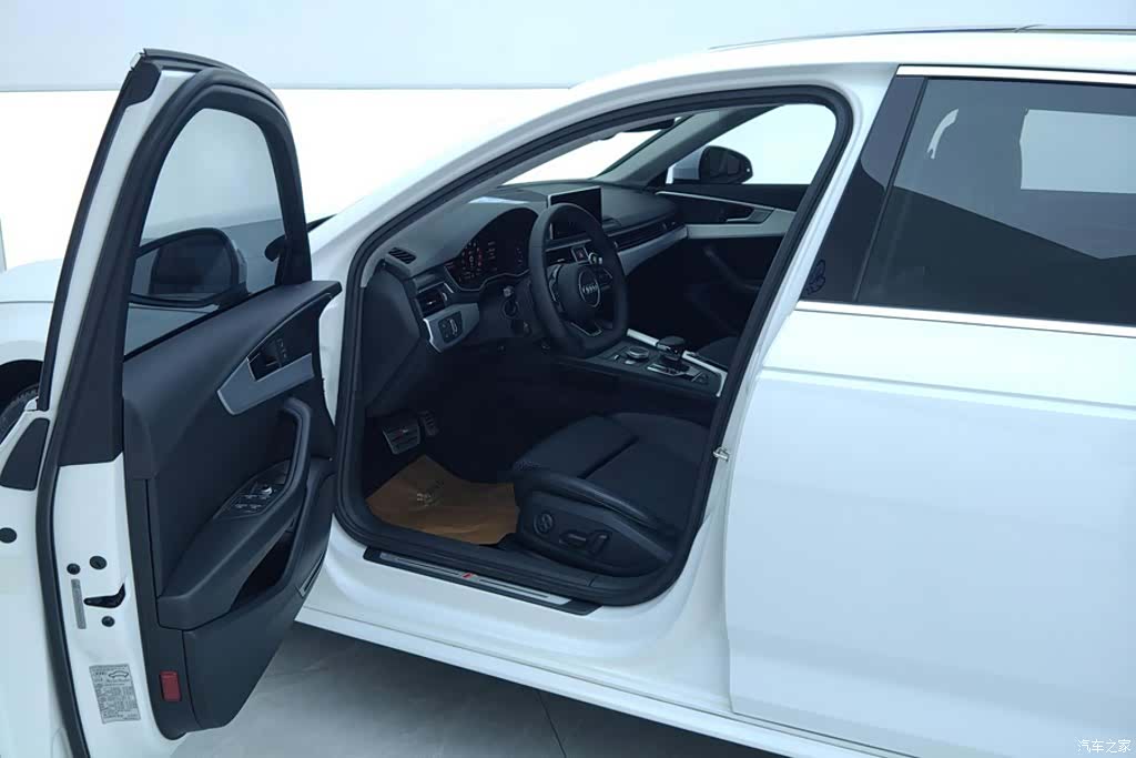 Audi A4L, 2018 9