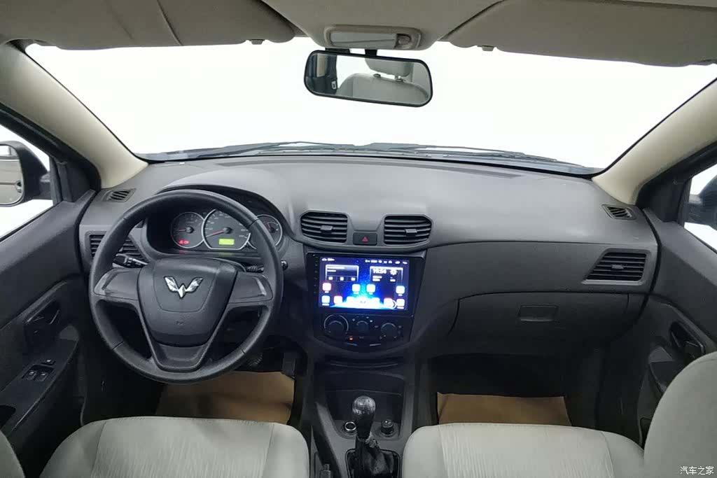 Wuling Hongguang, 2017 12