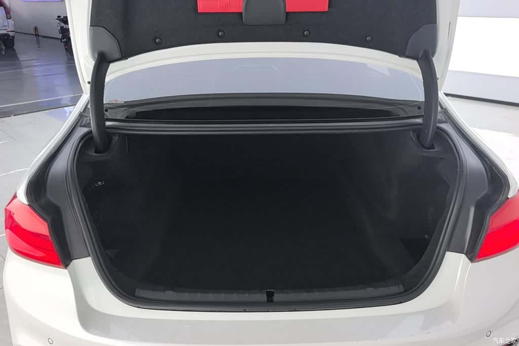 BMW 5 Series, 2018 4
