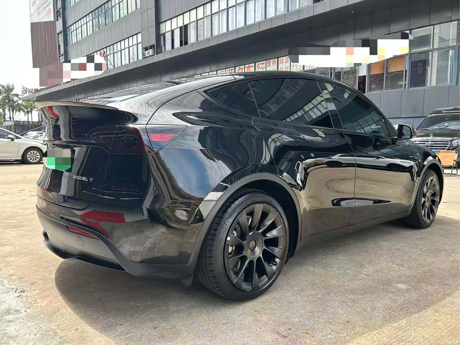 Tesla Model Y, 2023 7