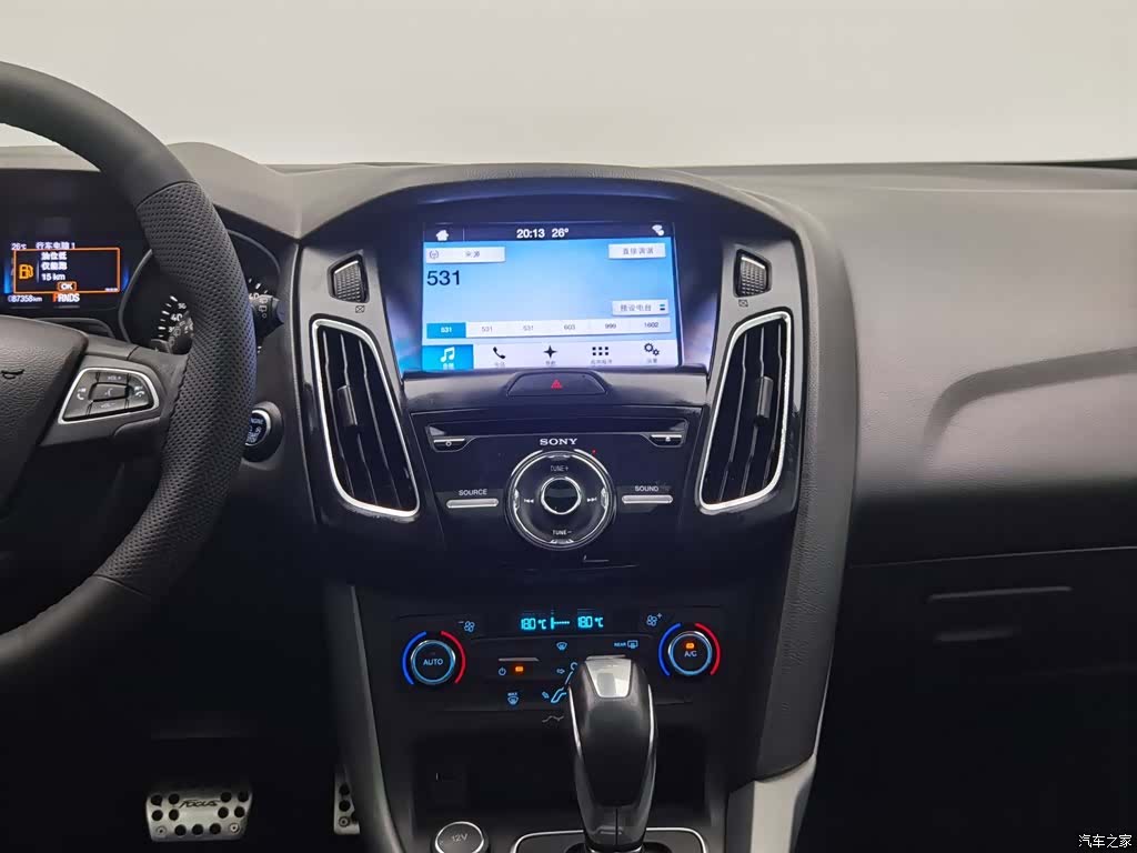 Ford Focus, 2016 12