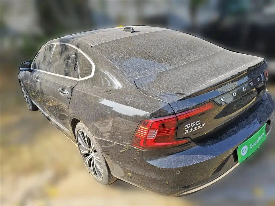 Volvo S90