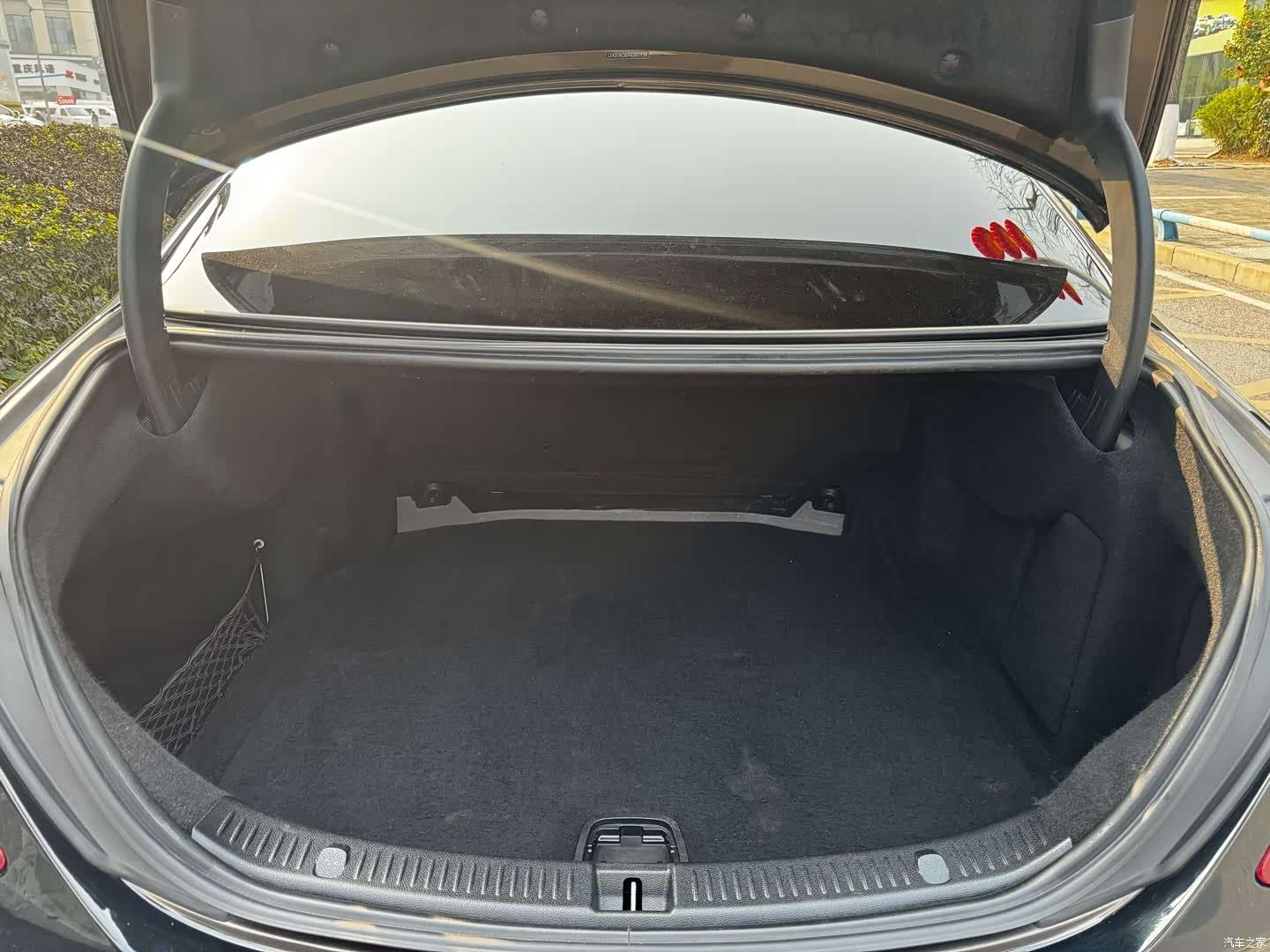 Mercedes-Benz E-Class, 2016 30