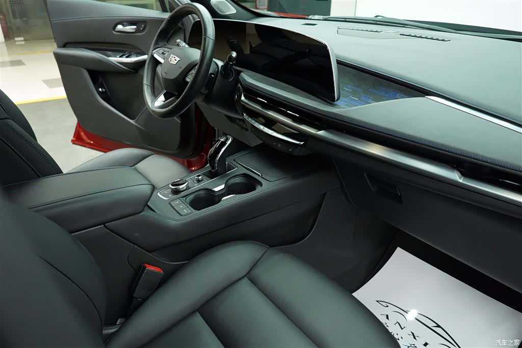 Cadillac XT4, 2023 23