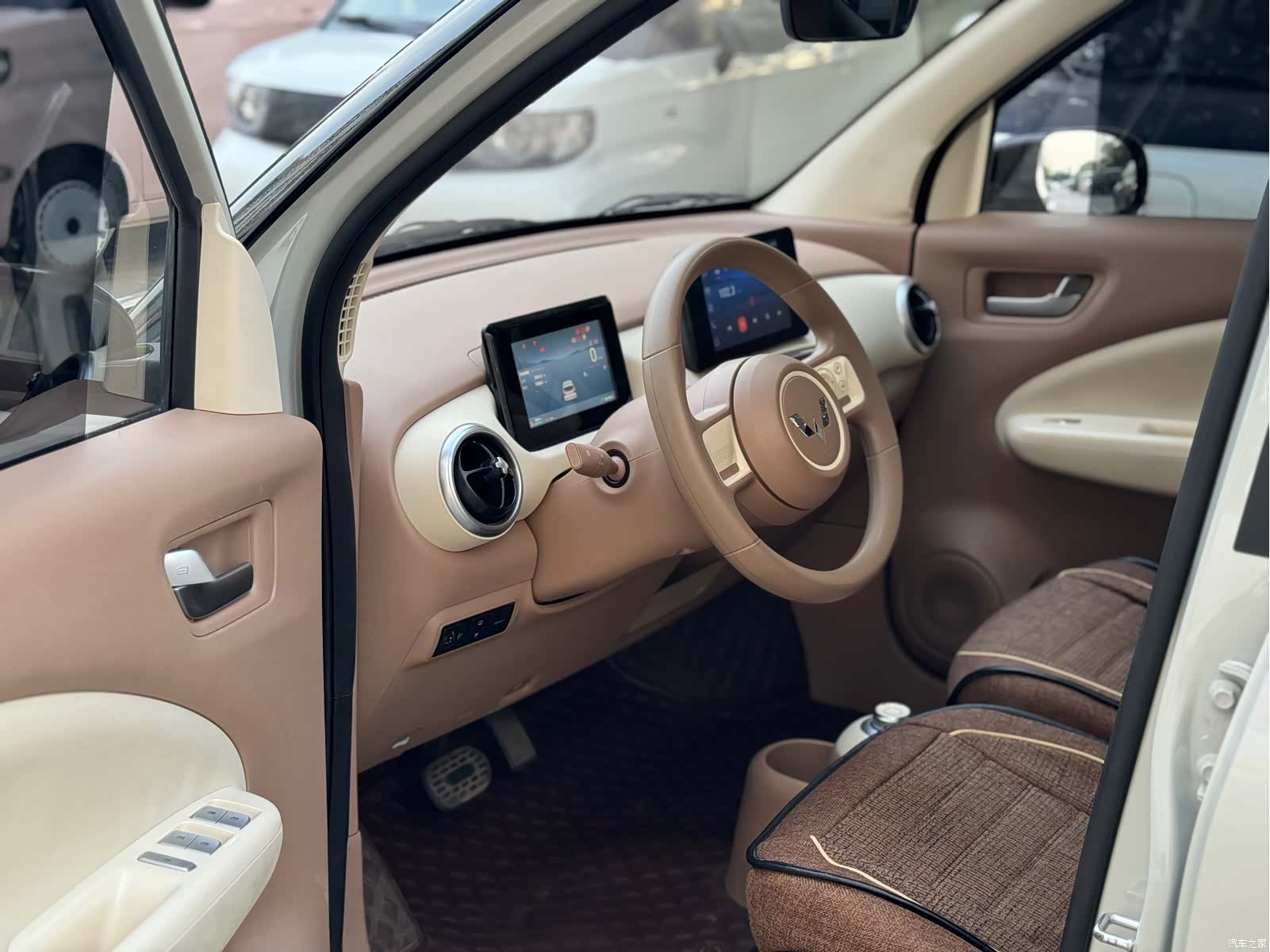 Wuling MINIEV, 2024 4