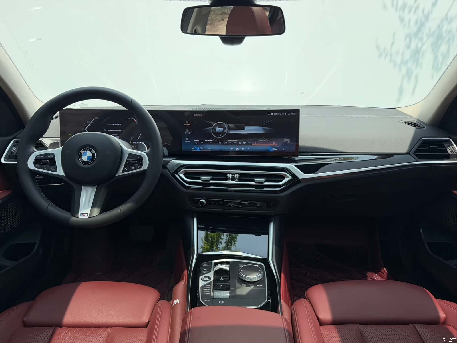 BMW 3 Series, 2023 все фото