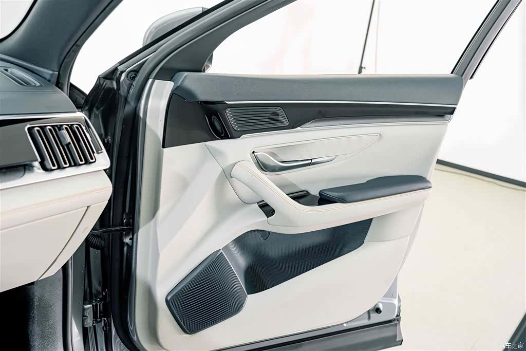 BYD Song, 2022 15