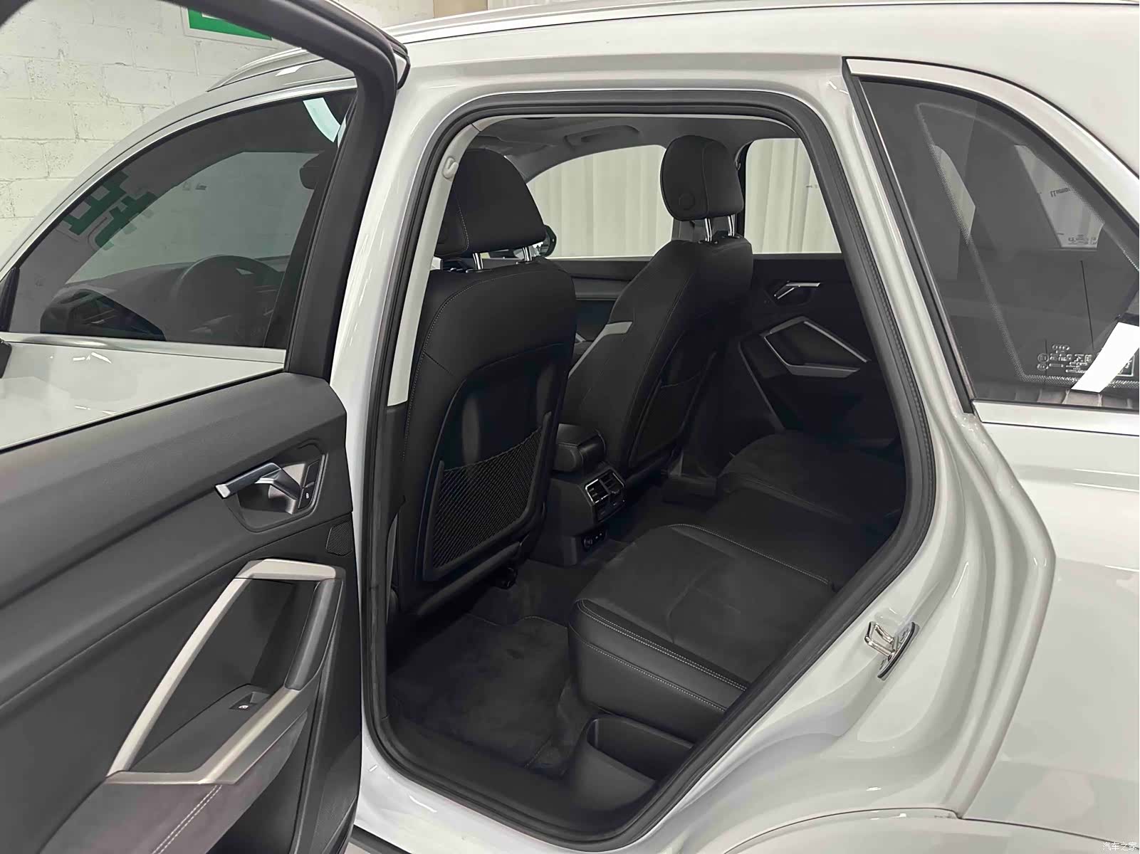 Audi Q3, 2022 12