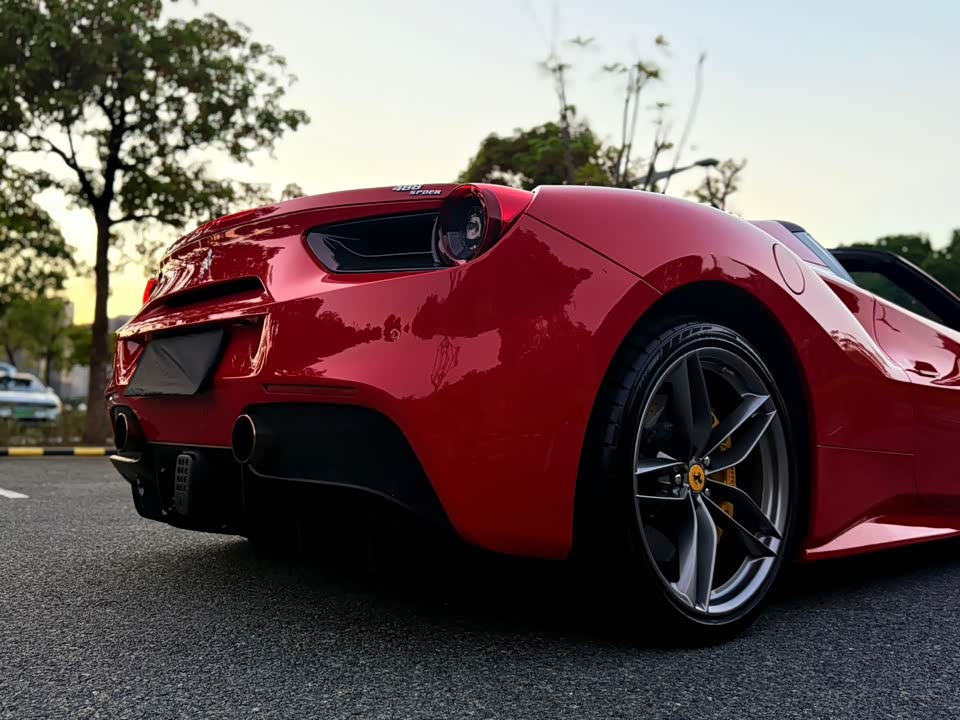 Ferrari 488