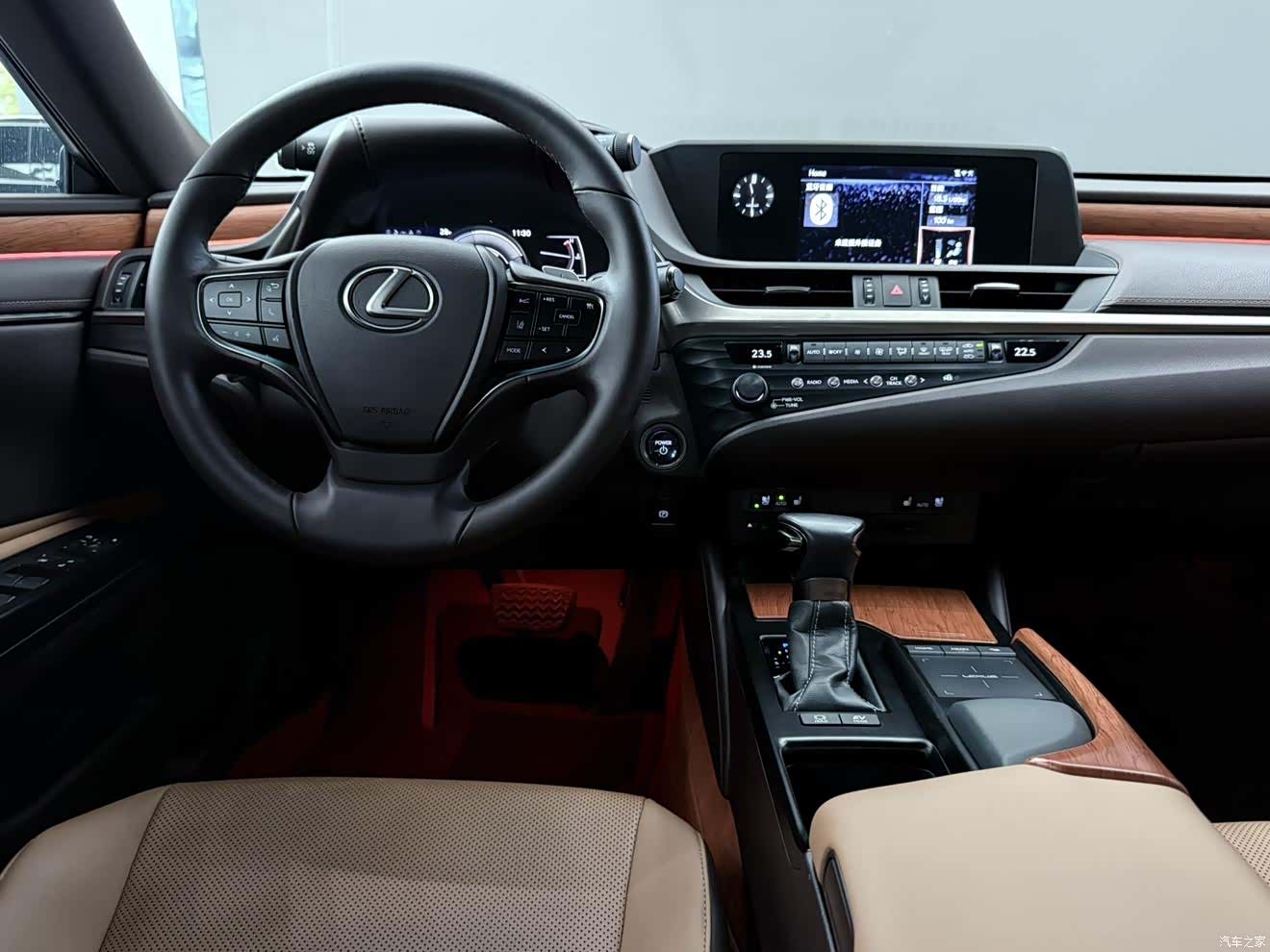 Lexus ES, 2019 10