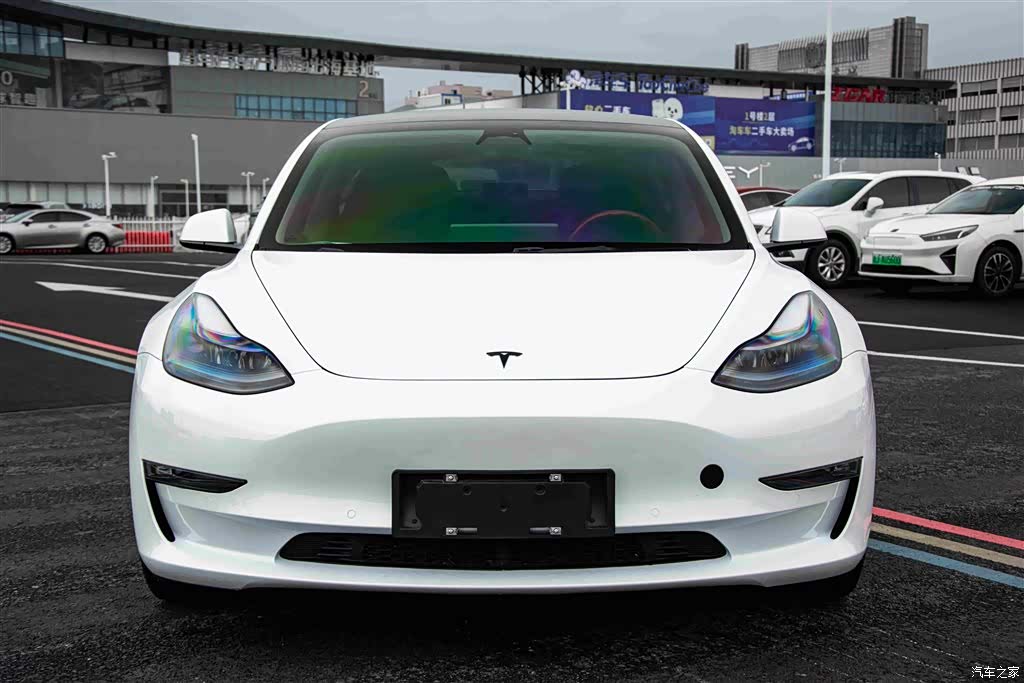 Tesla Model 3, 2022 2
