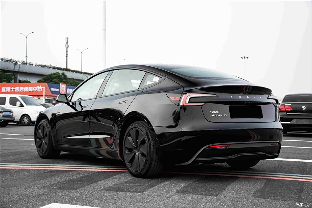 Tesla Model 3, 2024 6