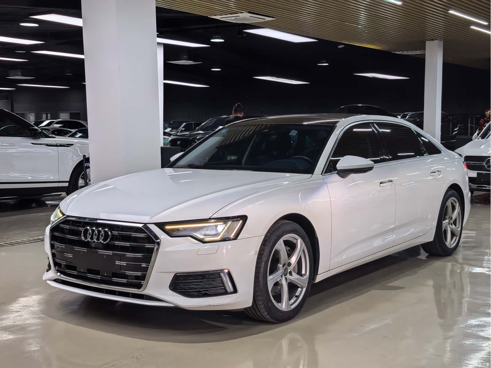 Audi A6L, 2019 3