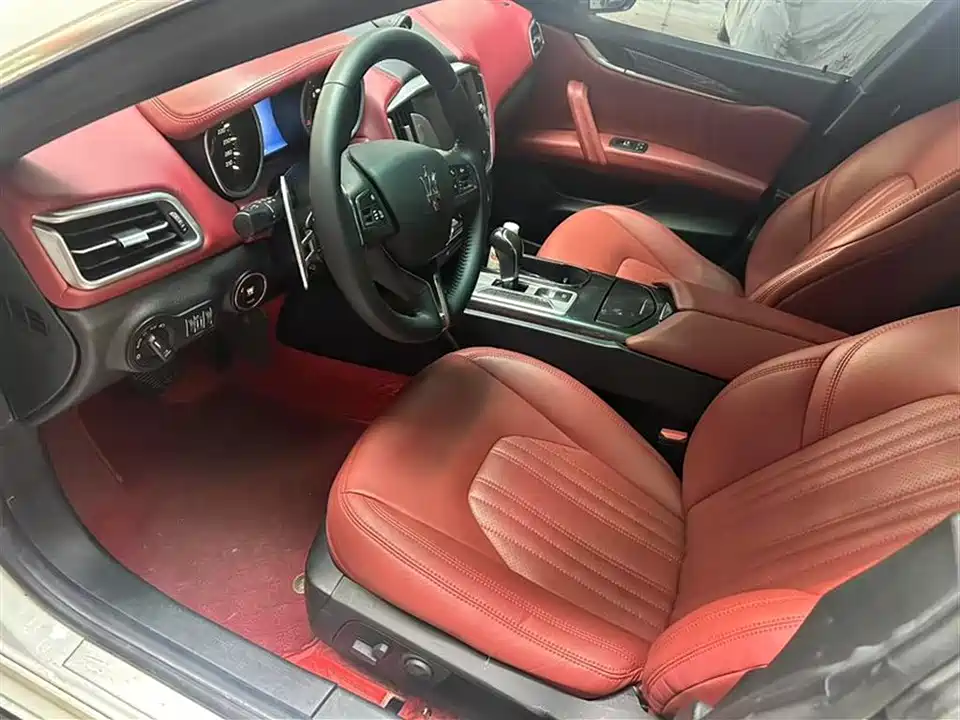 Maserati Ghibli Maserati Ghibli