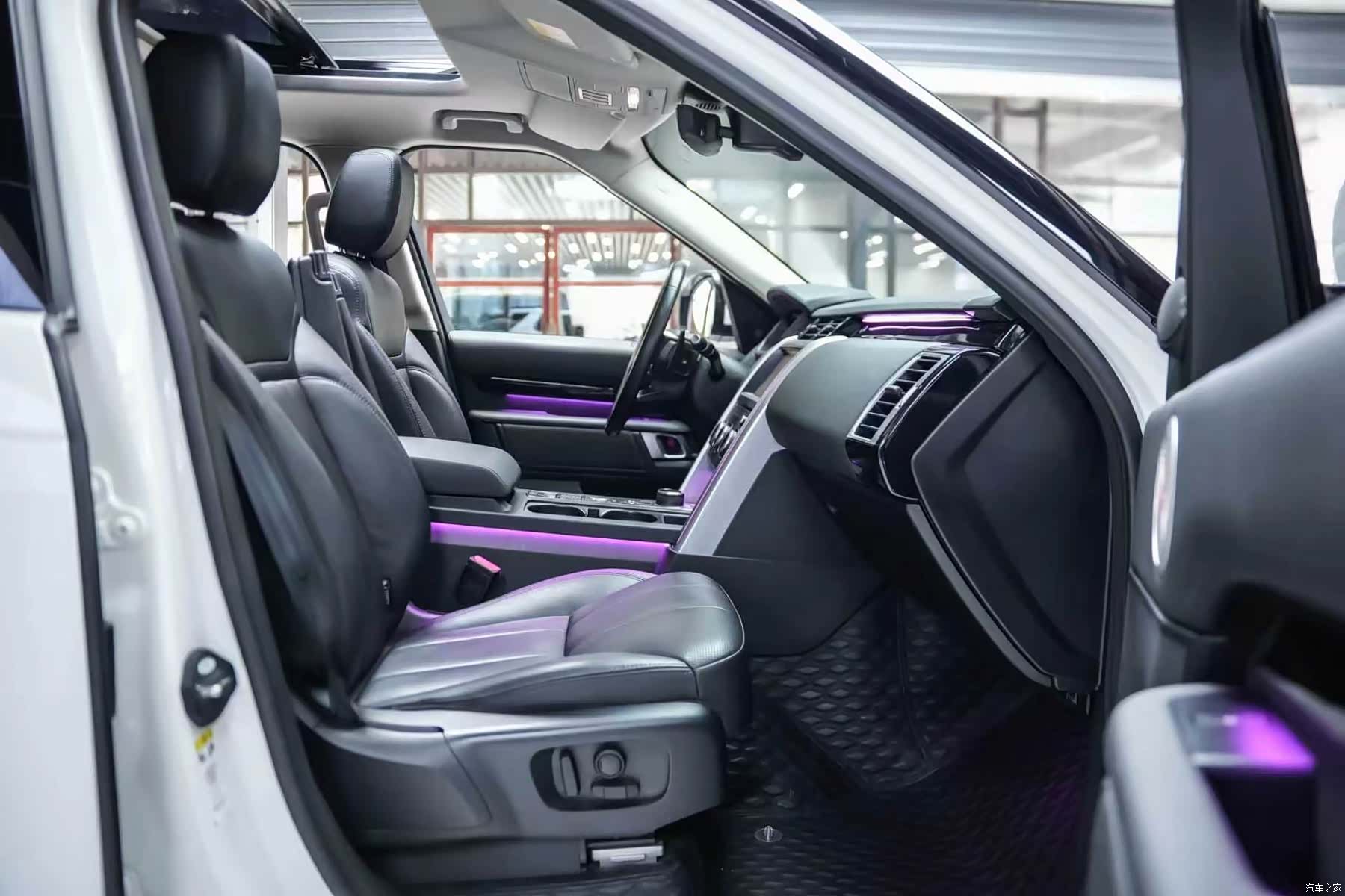 Land Rover Discovery, 2020 4