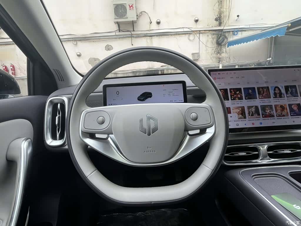 Leapmotor B01, 2025 15