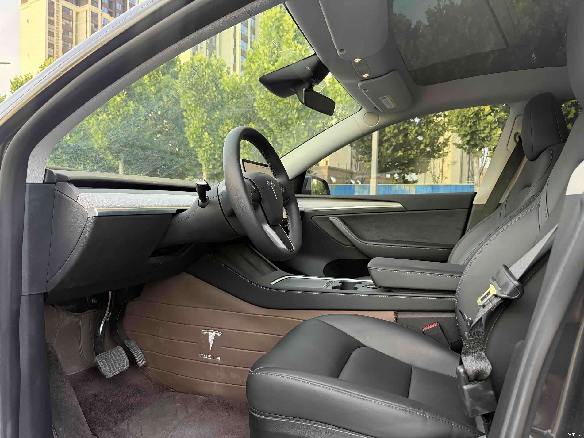 Tesla Model Y, 2024 4