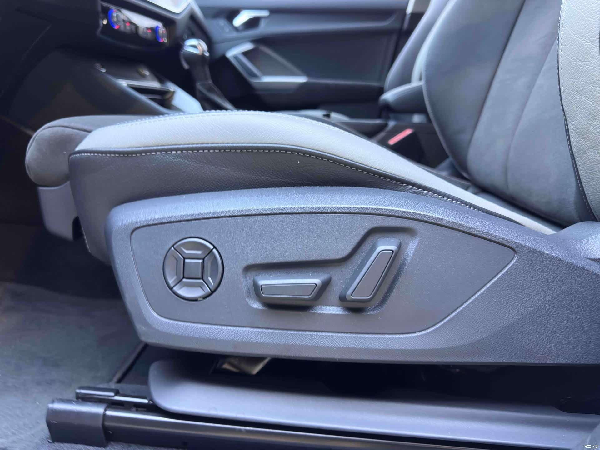 Audi Q3, 2023 20