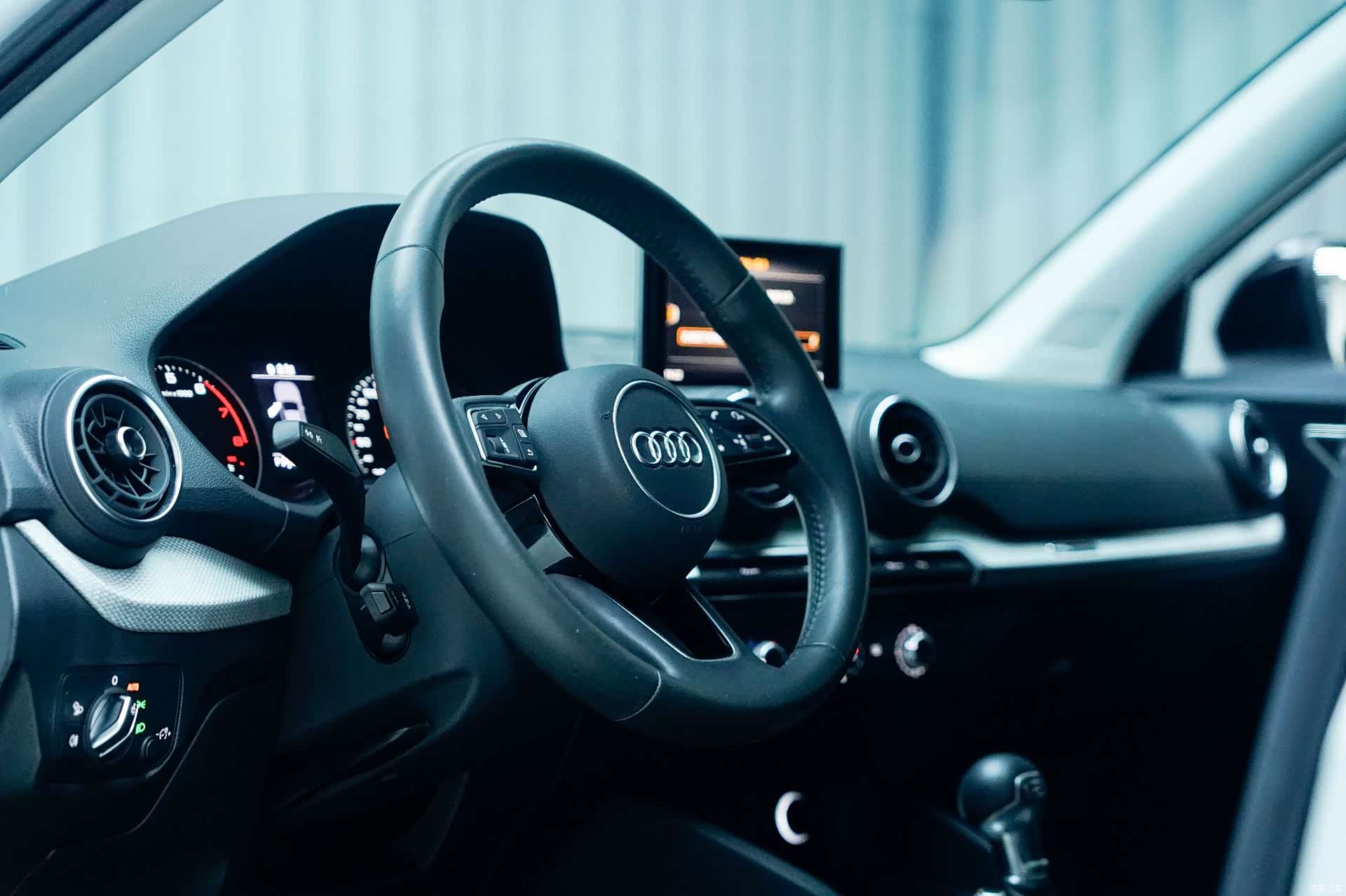 Audi Q2L, 2020 6