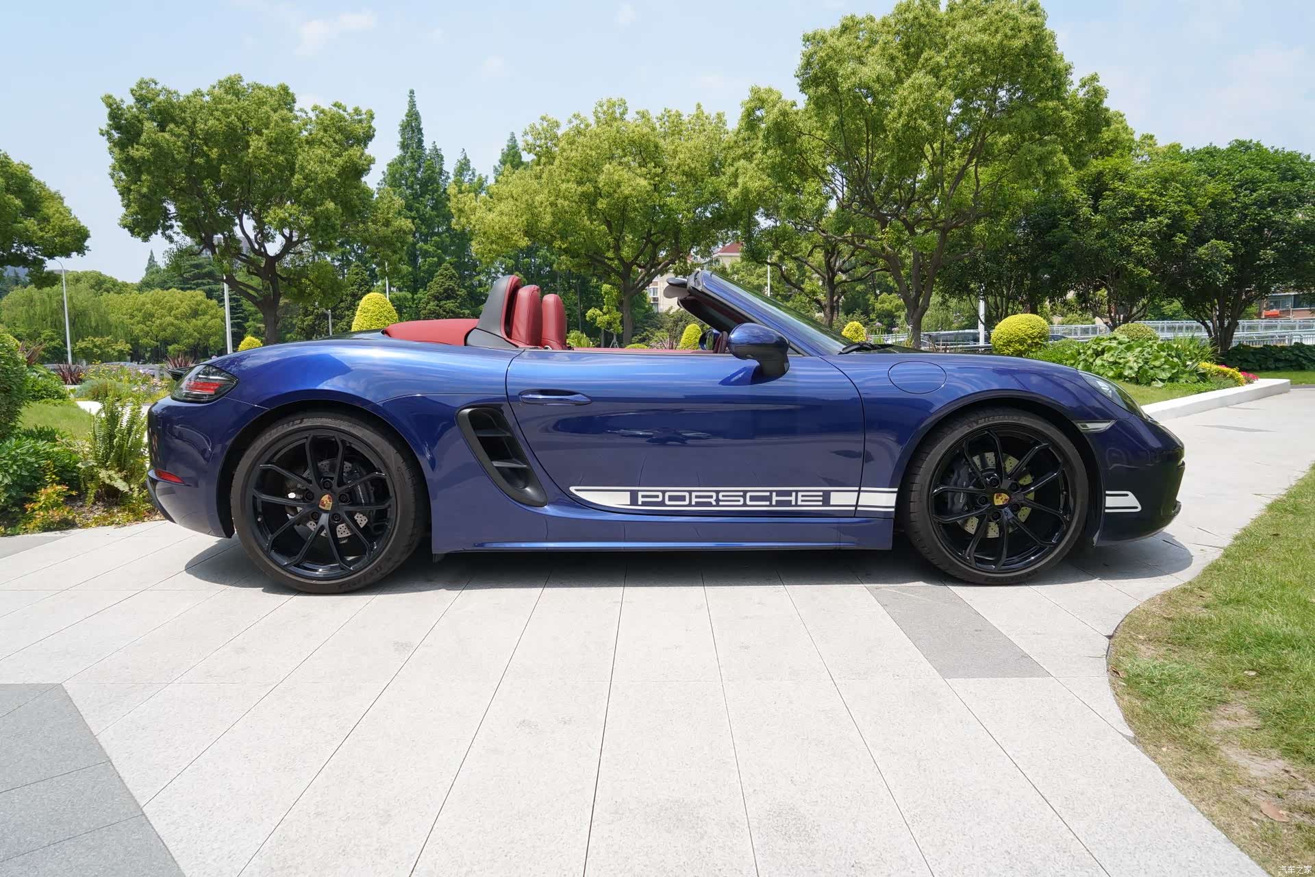 Porsche Boxster, 2024 10