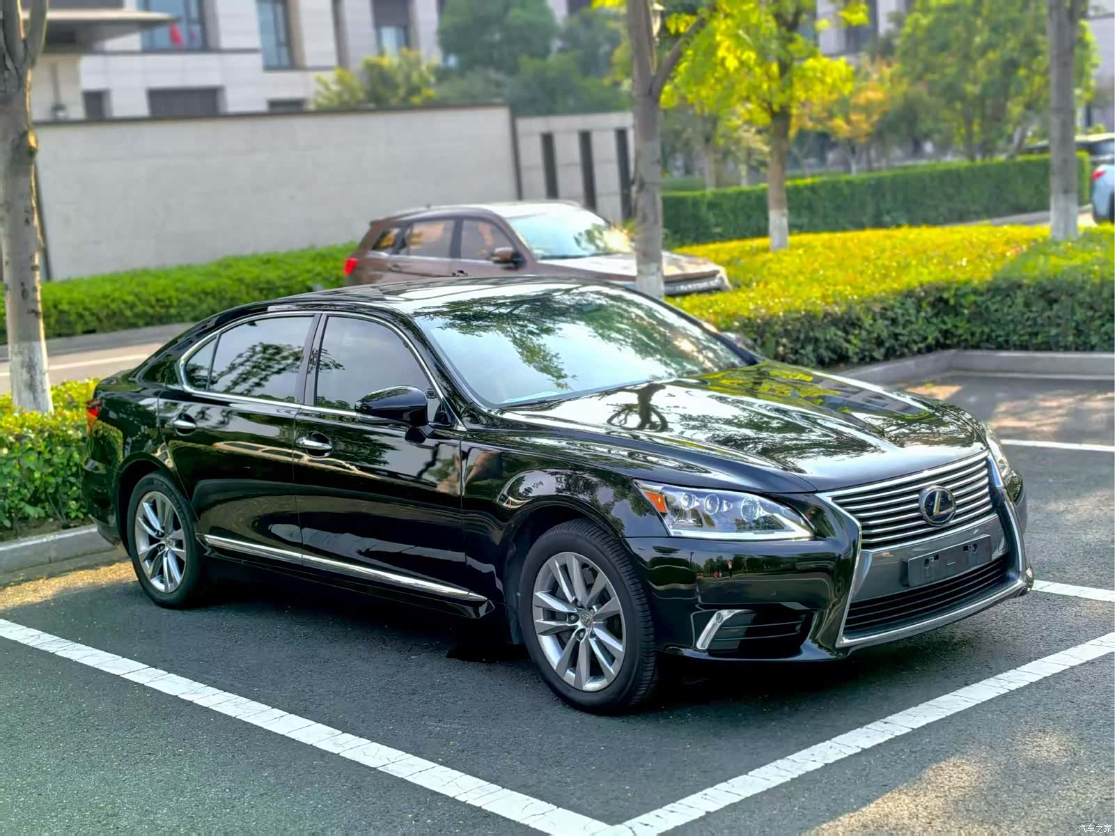 Lexus LS, 2014 4