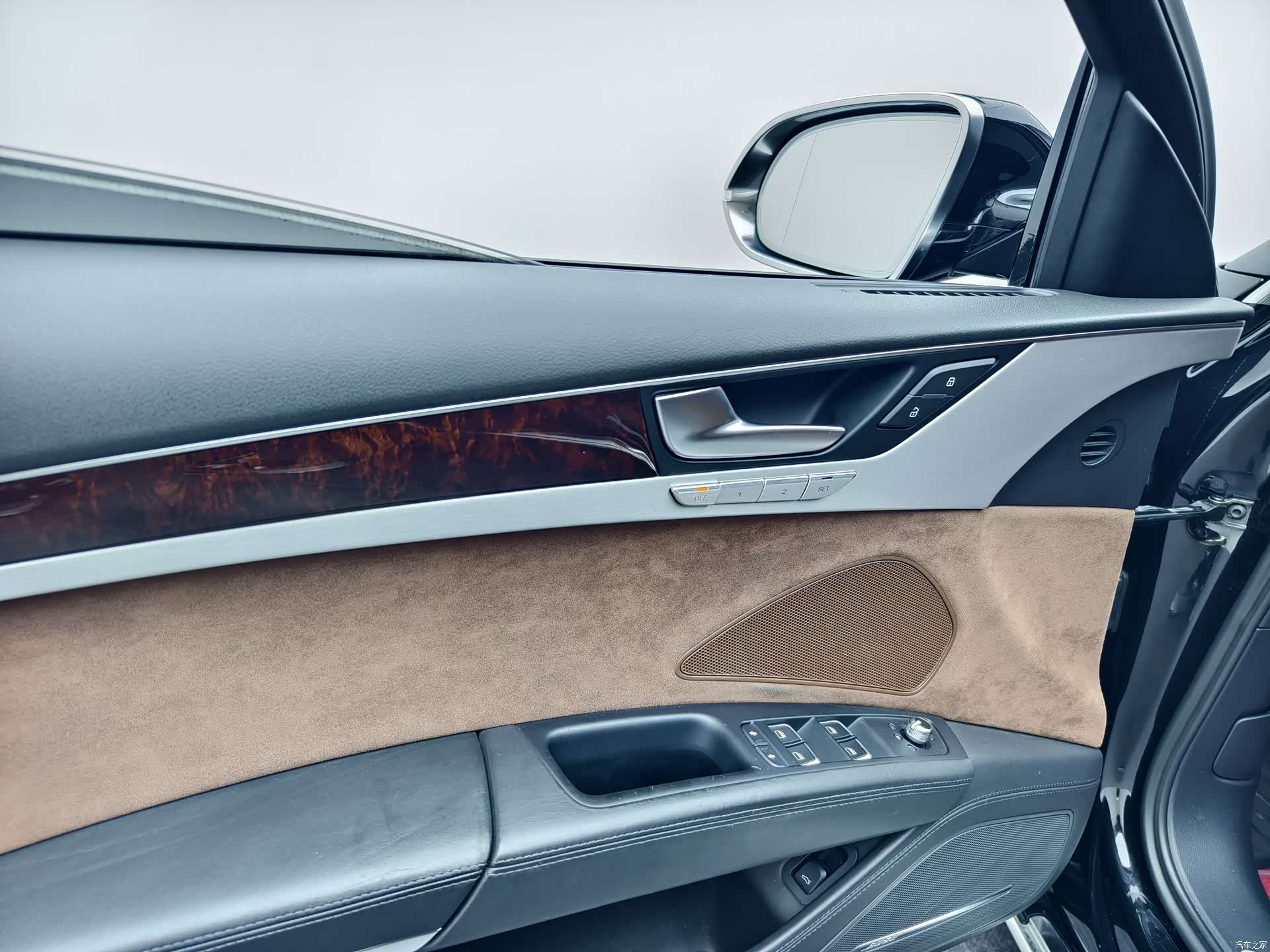 Audi A8L, 2014 11