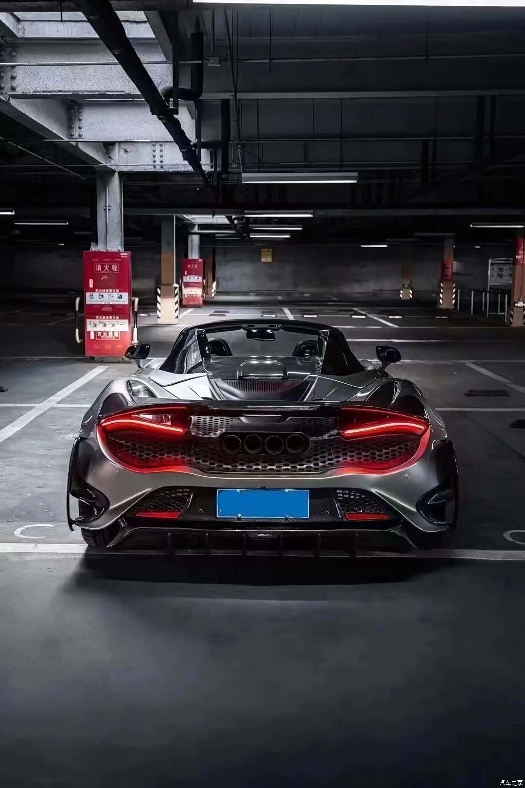 McLaren 720S, 2020 4