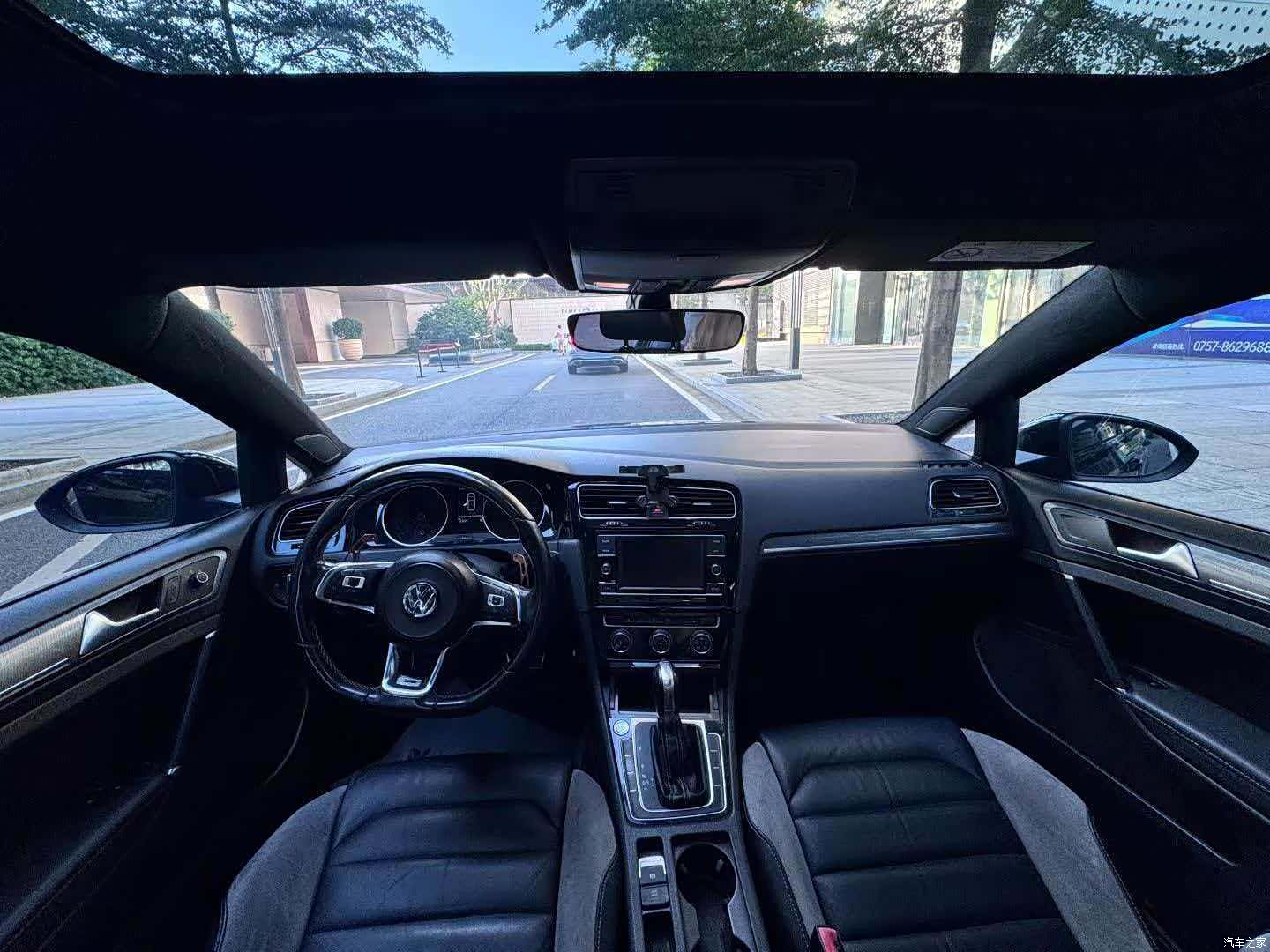 Volkswagen Golf, 2018 все фото