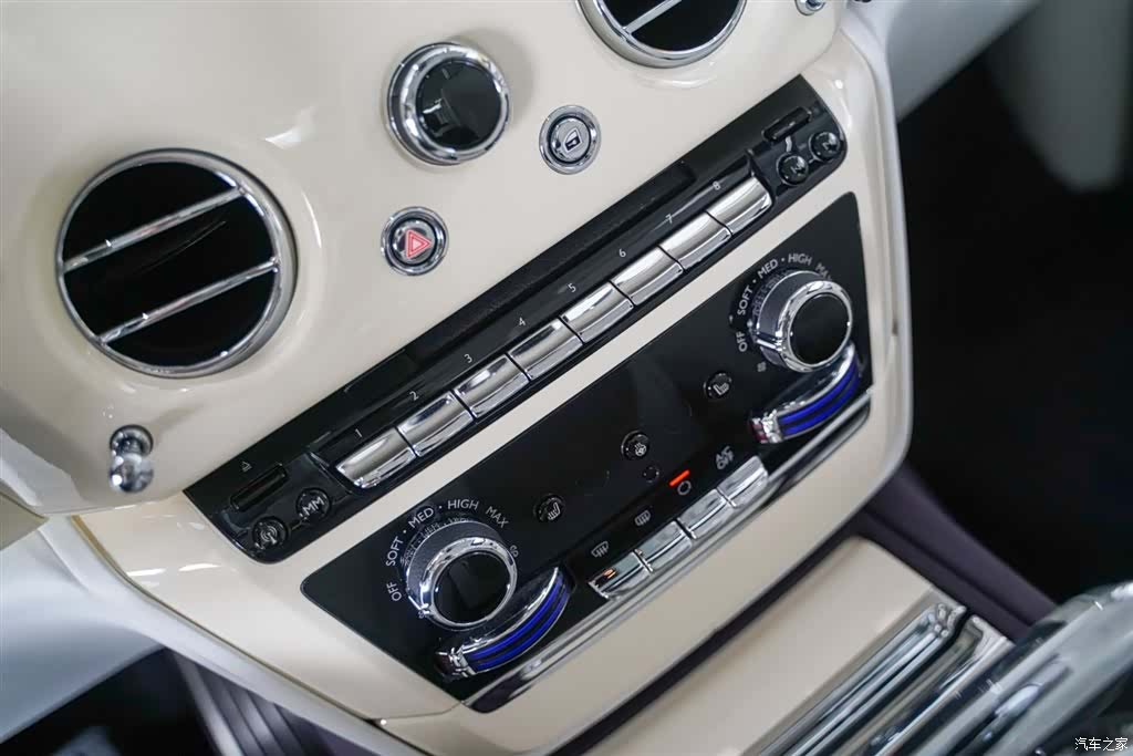 Rolls-Royce Phantom, 2019 23