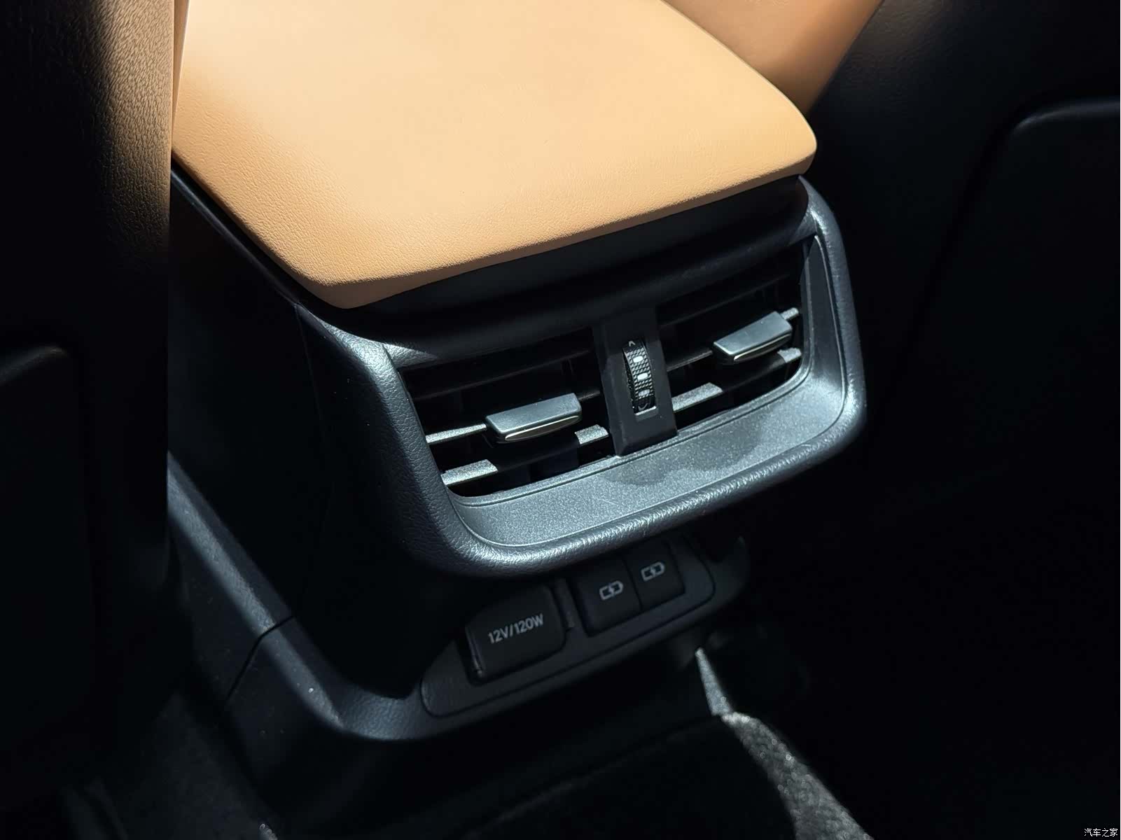 Lexus ES, 2023 14