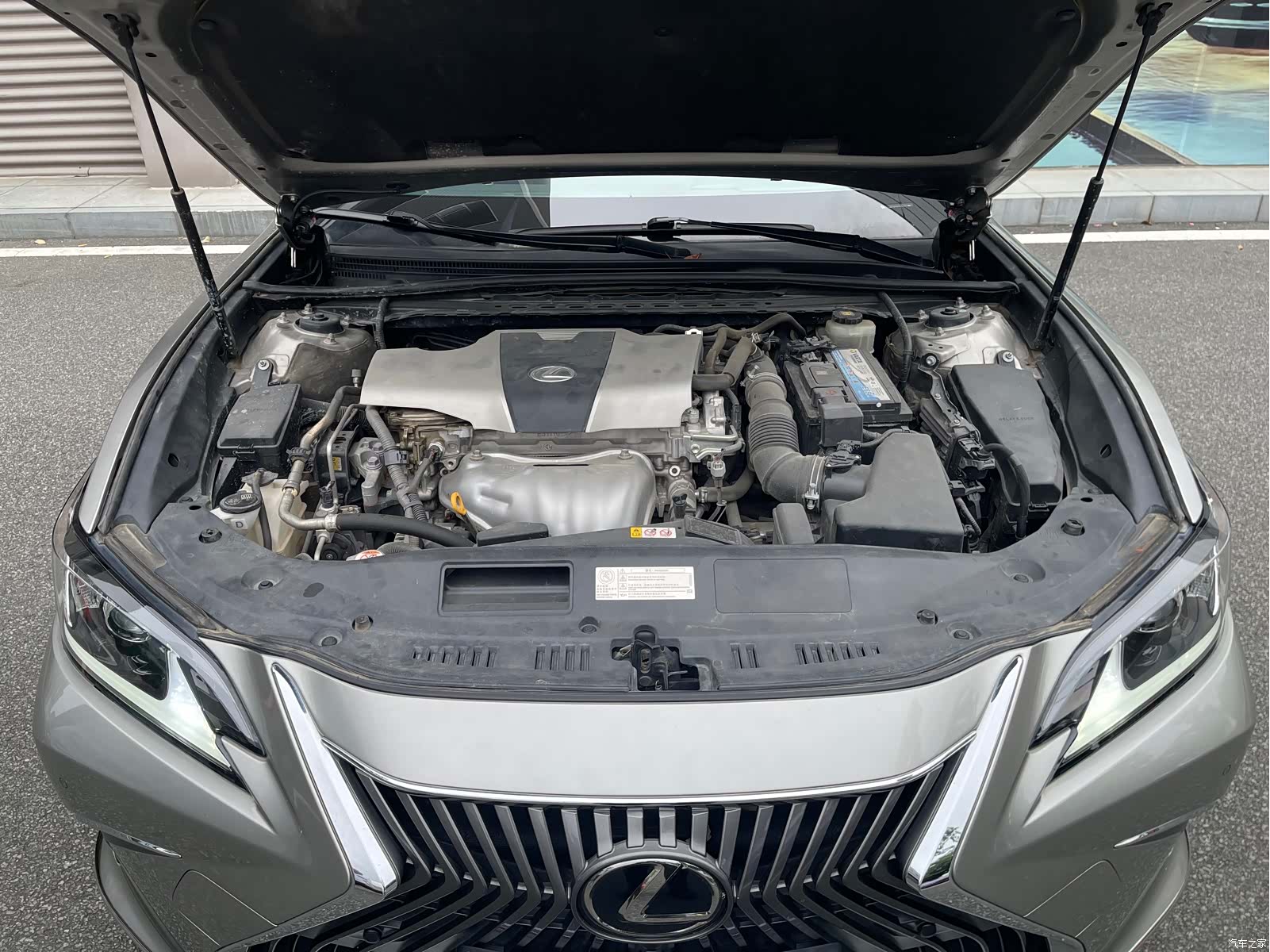 Lexus ES, 2019 10