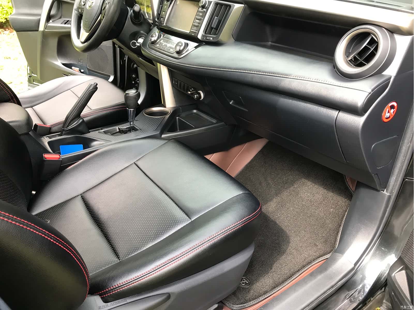Toyota RAV4, 2015 13