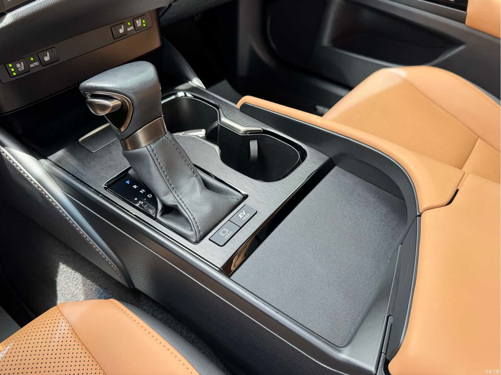 Lexus ES, 2023 13