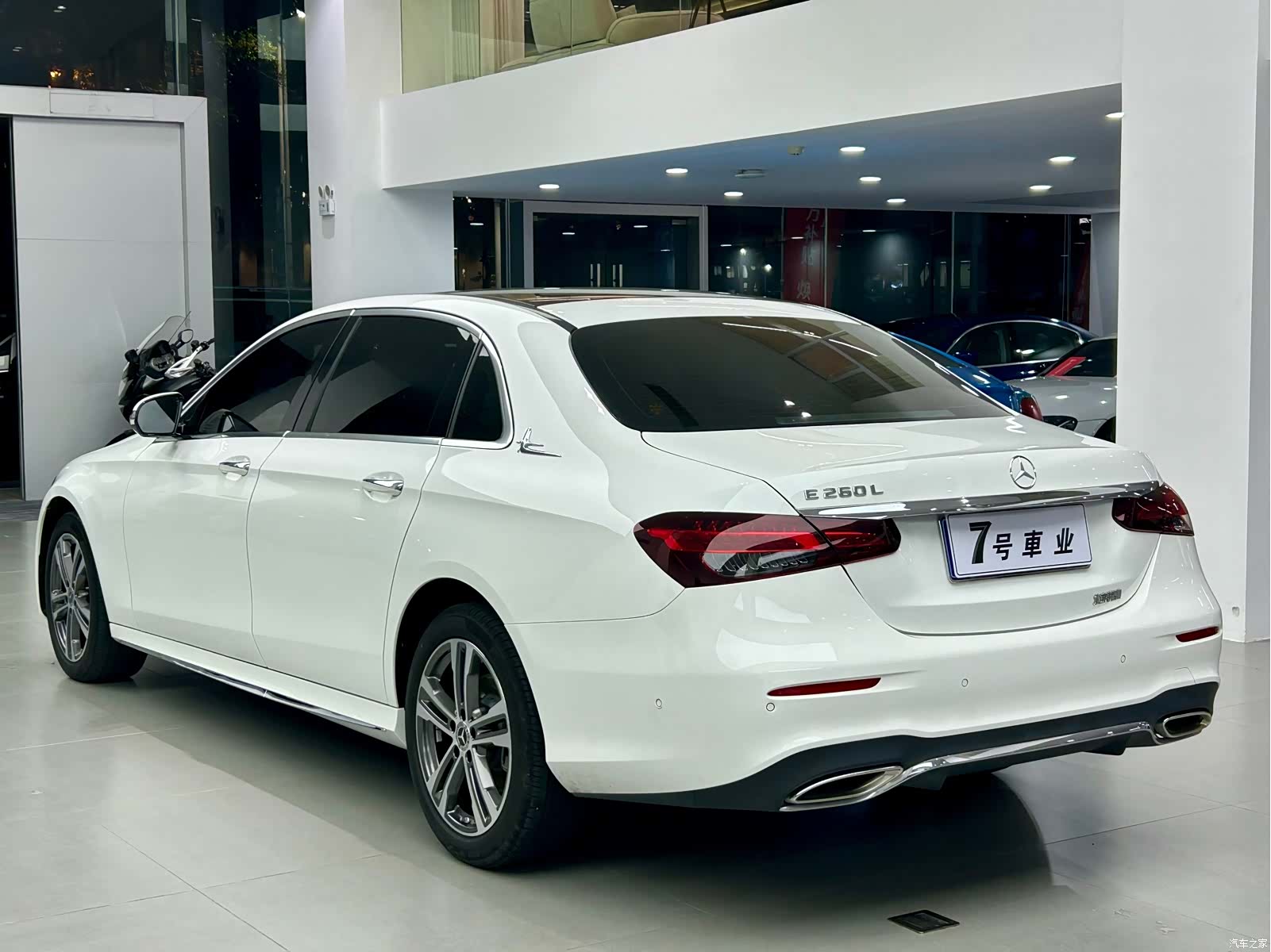 Mercedes-Benz E-Class, 2022 16