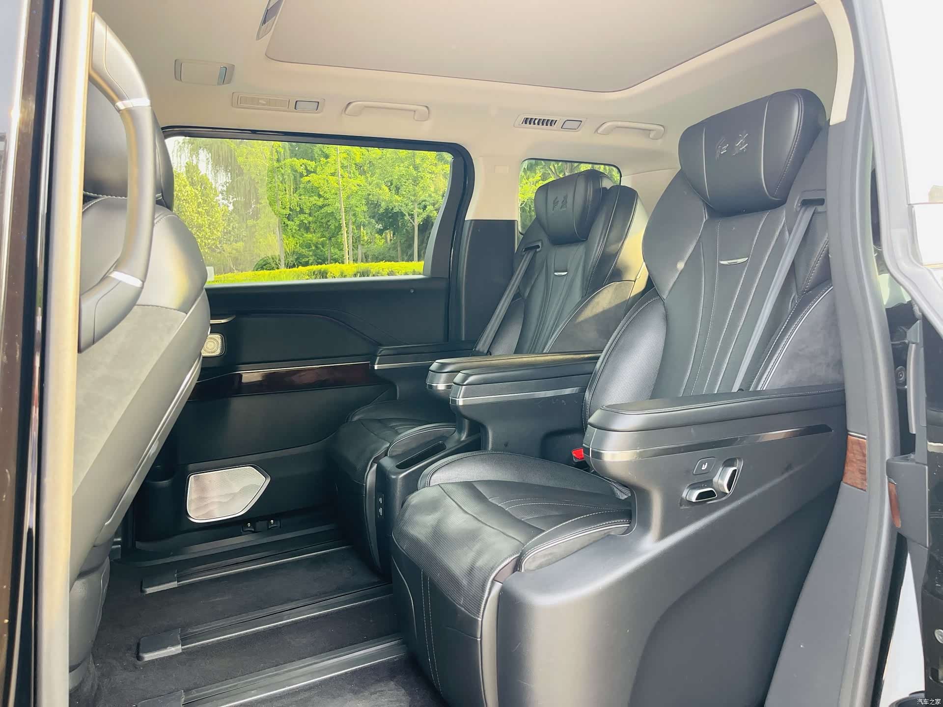 Hongqi HQ9, 2023 21